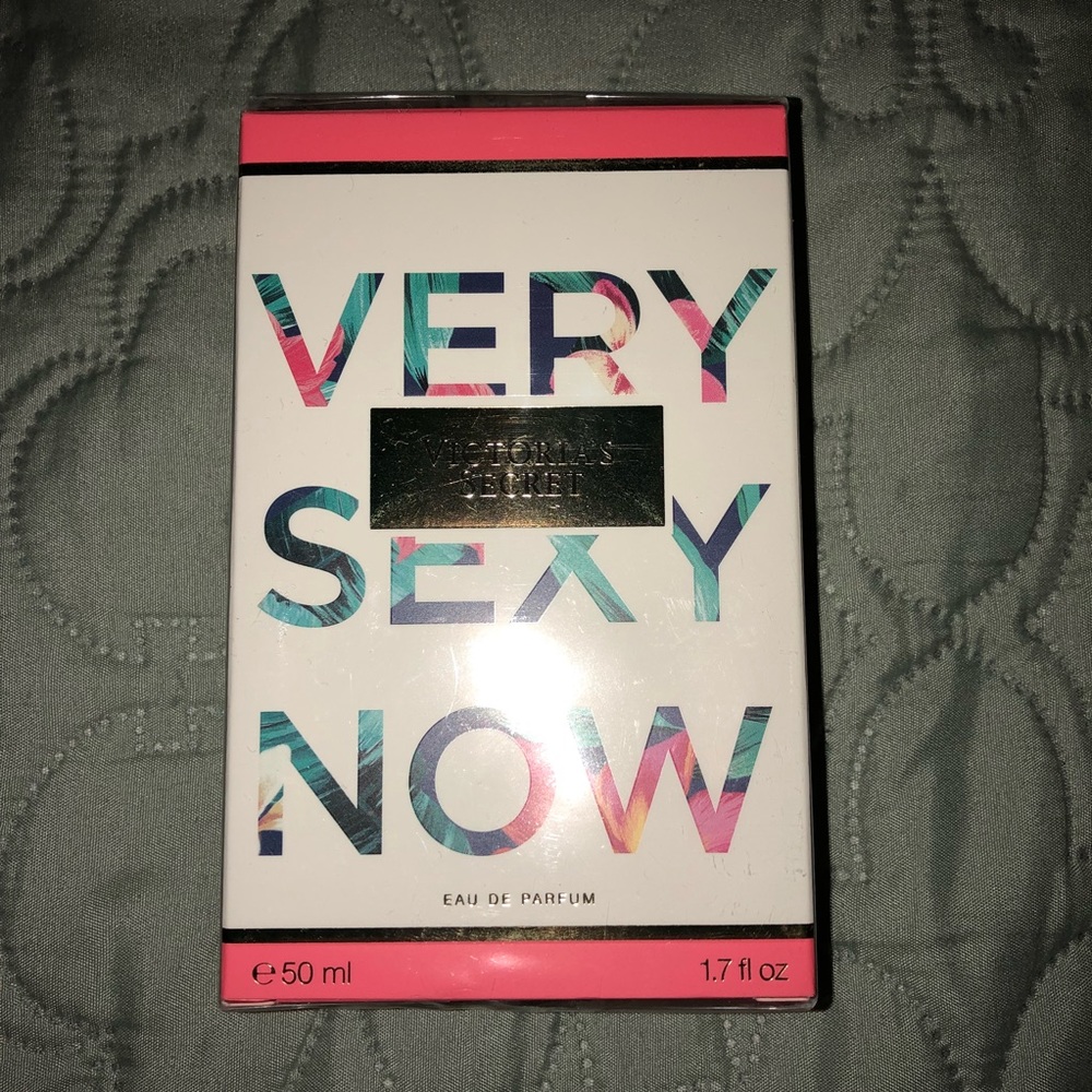 BNIB VS 1.7 fl oz Ltd Edt Very Sexy Now Perfume